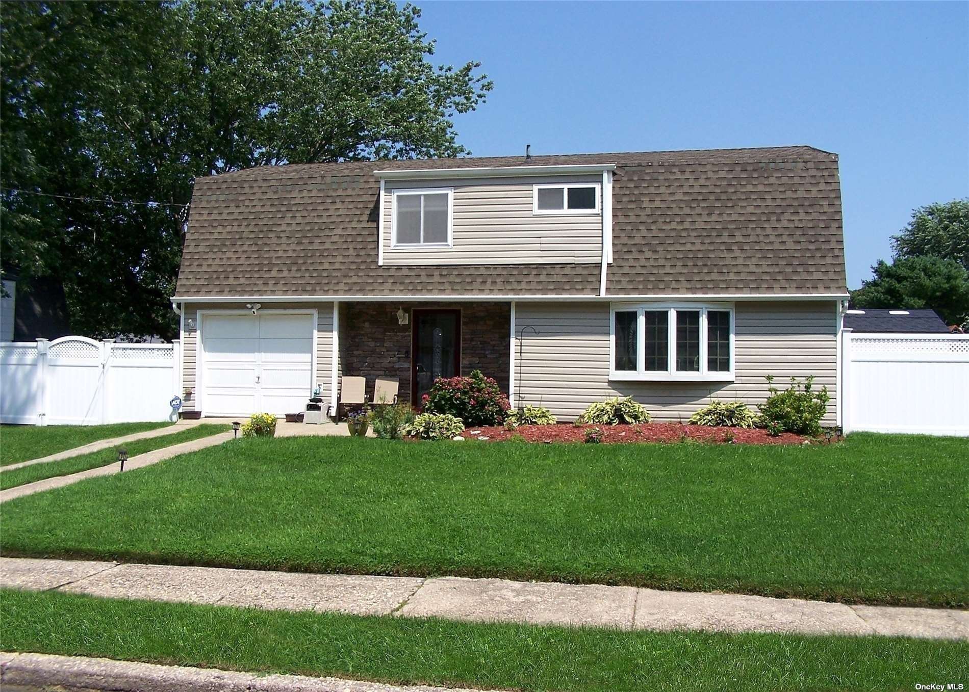 #1 photo, 9 Eagle Street, サフォーク郡 Selden , NY 11784