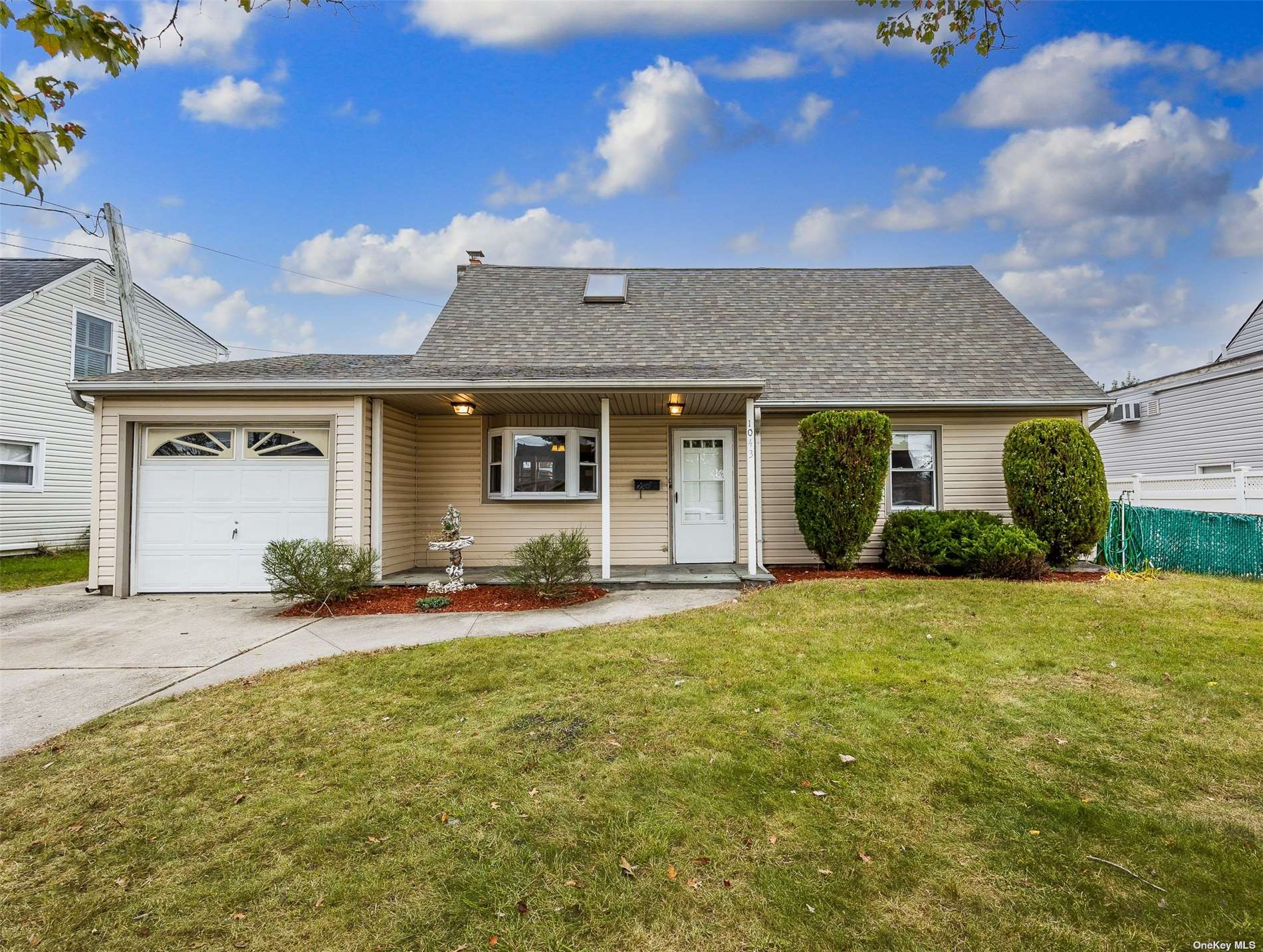 #1 photo, 1043 Jefferson Street, Baldwin , NY 11510