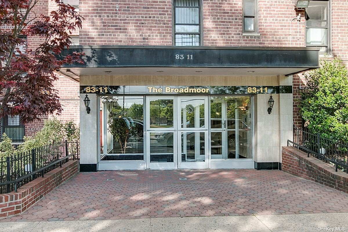 #1 photo, 83-11 139 Street, Briarwood , NY 11435