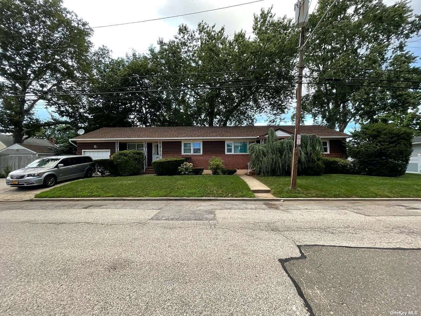 #1 photo, 1019 Elizabeth Street, Baldwin , NY 11510