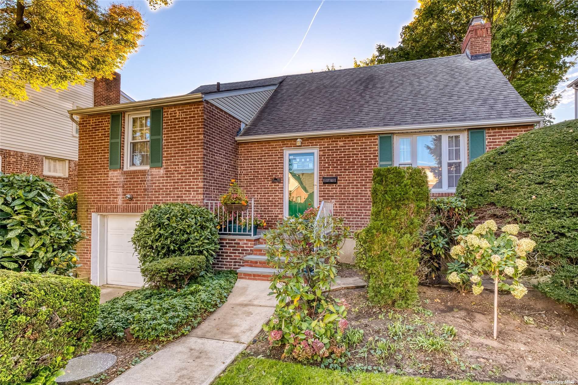#1 photo, 6 Walnut Road, East Rockaway , NY 11518