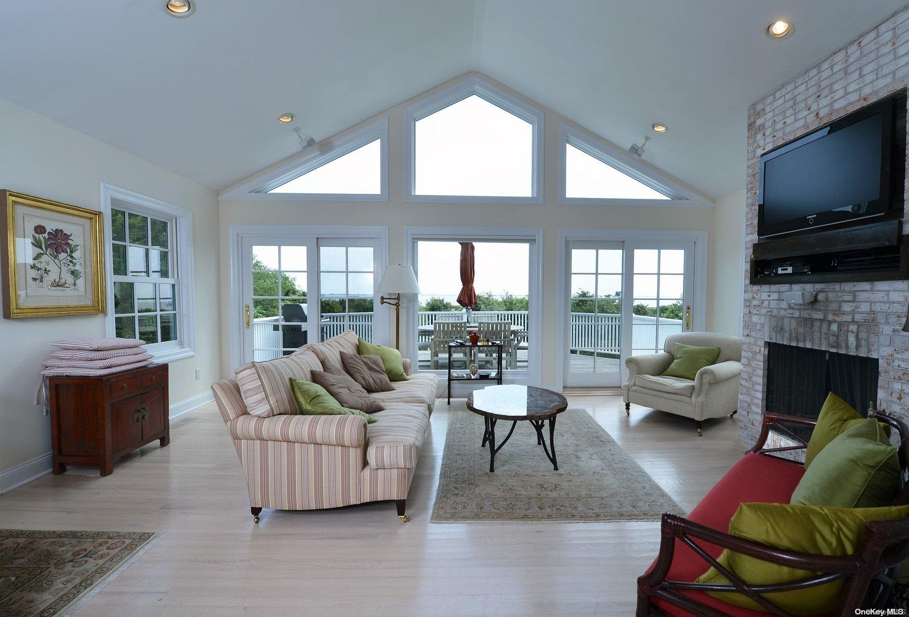 #12 photo, 134 Middle Pond Road, サフォーク郡 Southampton , NY 11968