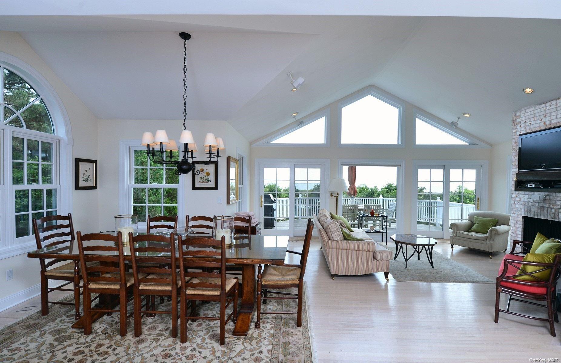 #13 photo, 134 Middle Pond Road, サフォーク郡 Southampton , NY 11968