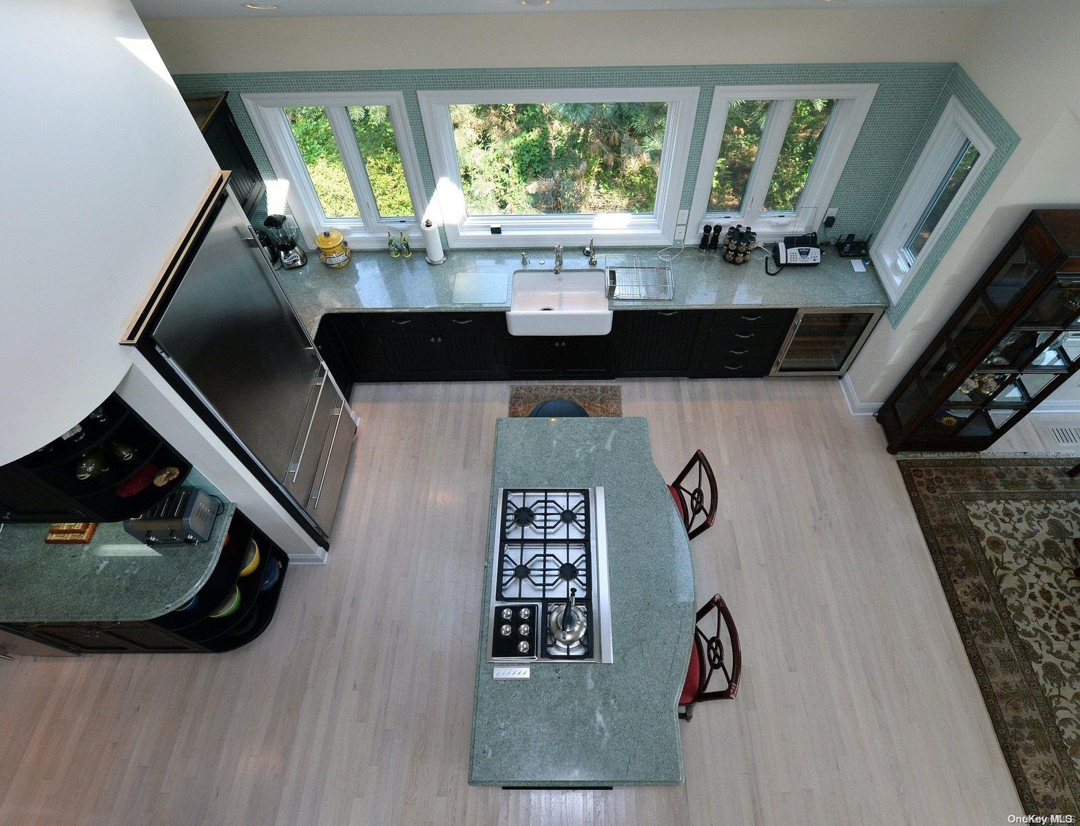 #15 photo, 134 Middle Pond Road, サフォーク郡 Southampton , NY 11968