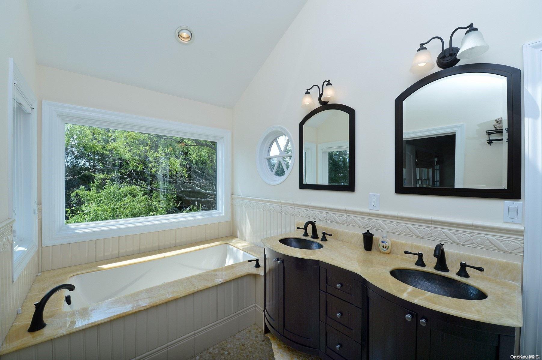 #19 photo, 134 Middle Pond Road, サフォーク郡 Southampton , NY 11968