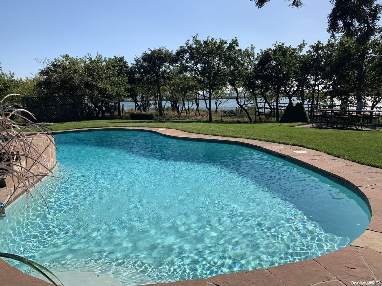 #8 photo, 134 Middle Pond Road, サフォーク郡 Southampton , NY 11968