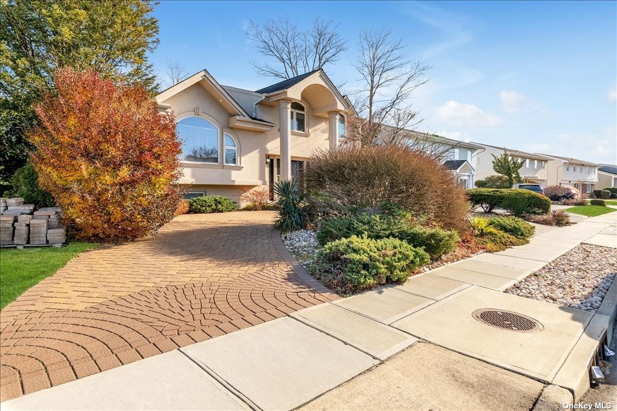 #1 photo, 2989 Lee Place, Bellmore , NY 11710