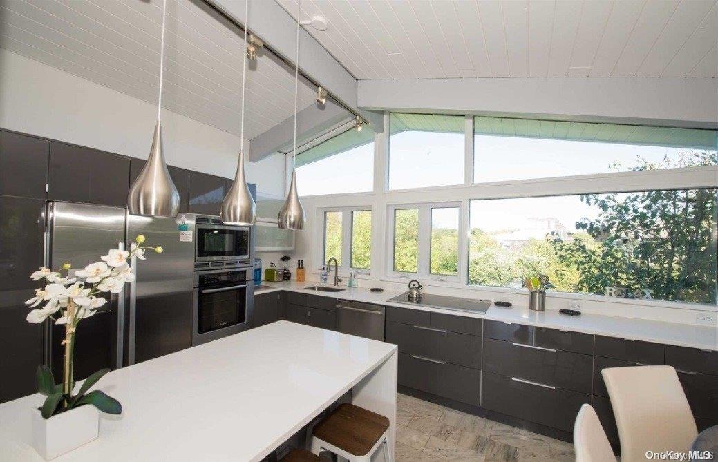 #3 photo, 170 Clipper, Ocean Beach , NY 11770