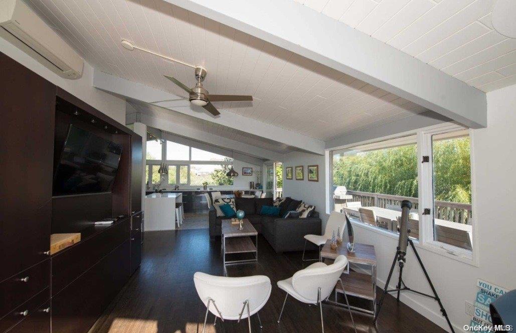 #6 photo, 170 Clipper, Ocean Beach , NY 11770