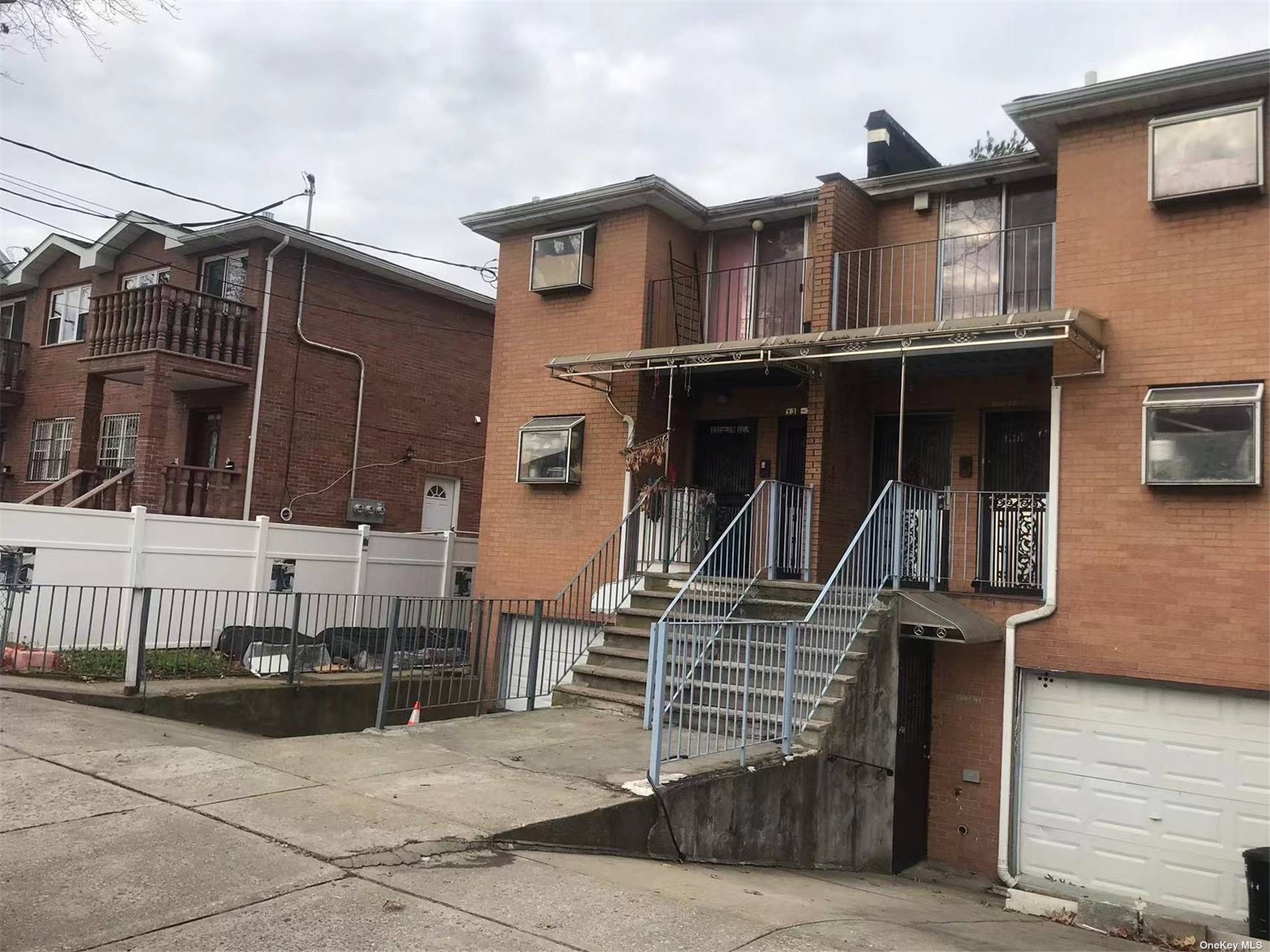 #1 photo, 137-39 Juniper Ave, कुईंस Flushing , NY 11355