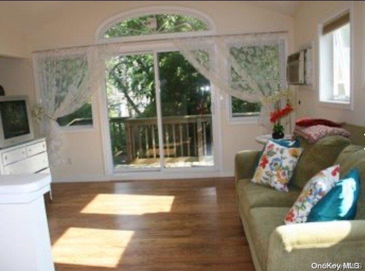 #6 photo, 201 Cottage Walk, Ocean Beach , NY 11770