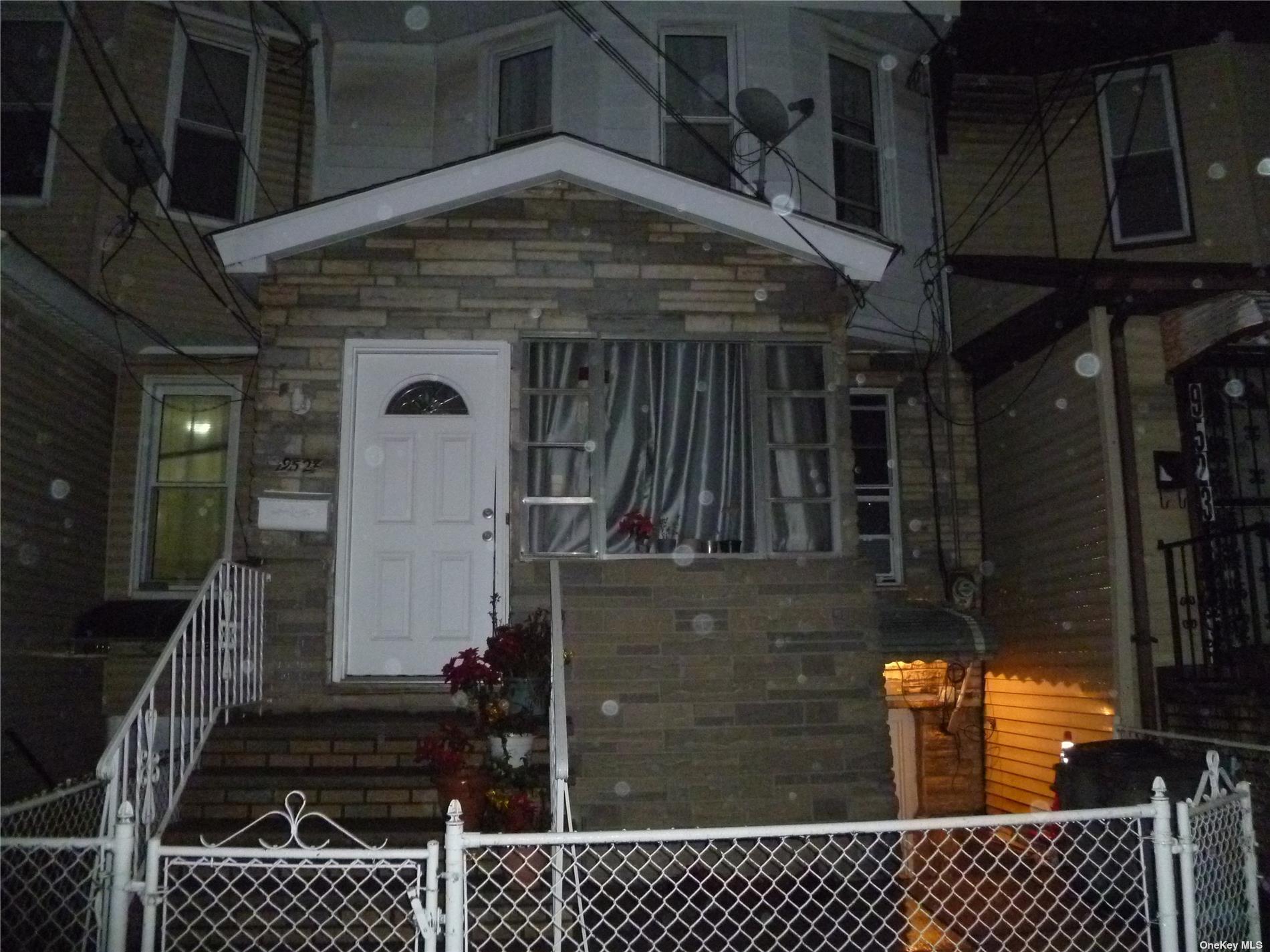 #1 photo, 95-21 76 Street, 皇后區 奧松公園 Ozone Park , NY 11416