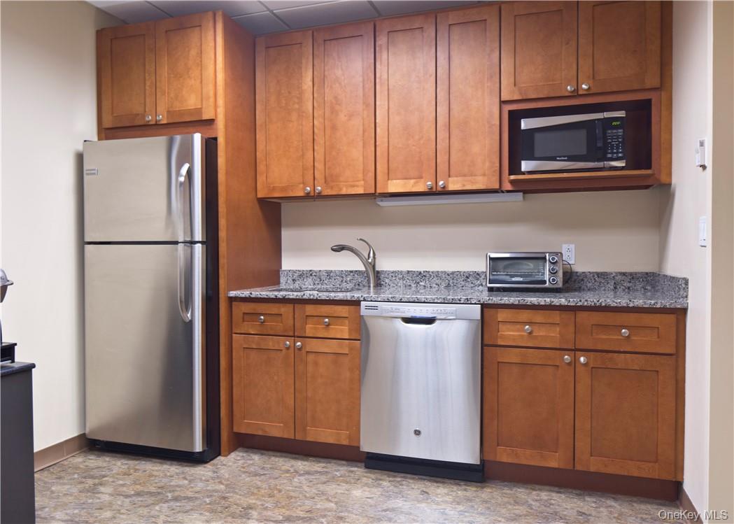 #10 photo, 445 Hamilton Avenue, White Plains , NY 10601