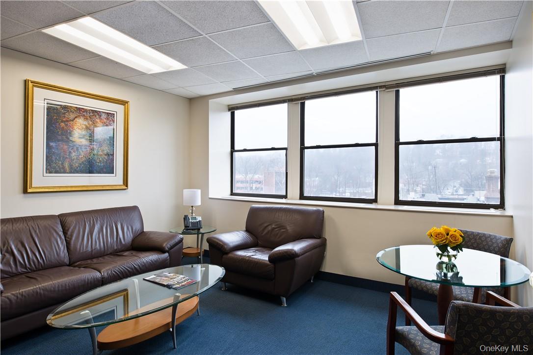 #7 photo, 2 Overhill Road, Scarsdale , NY 10583