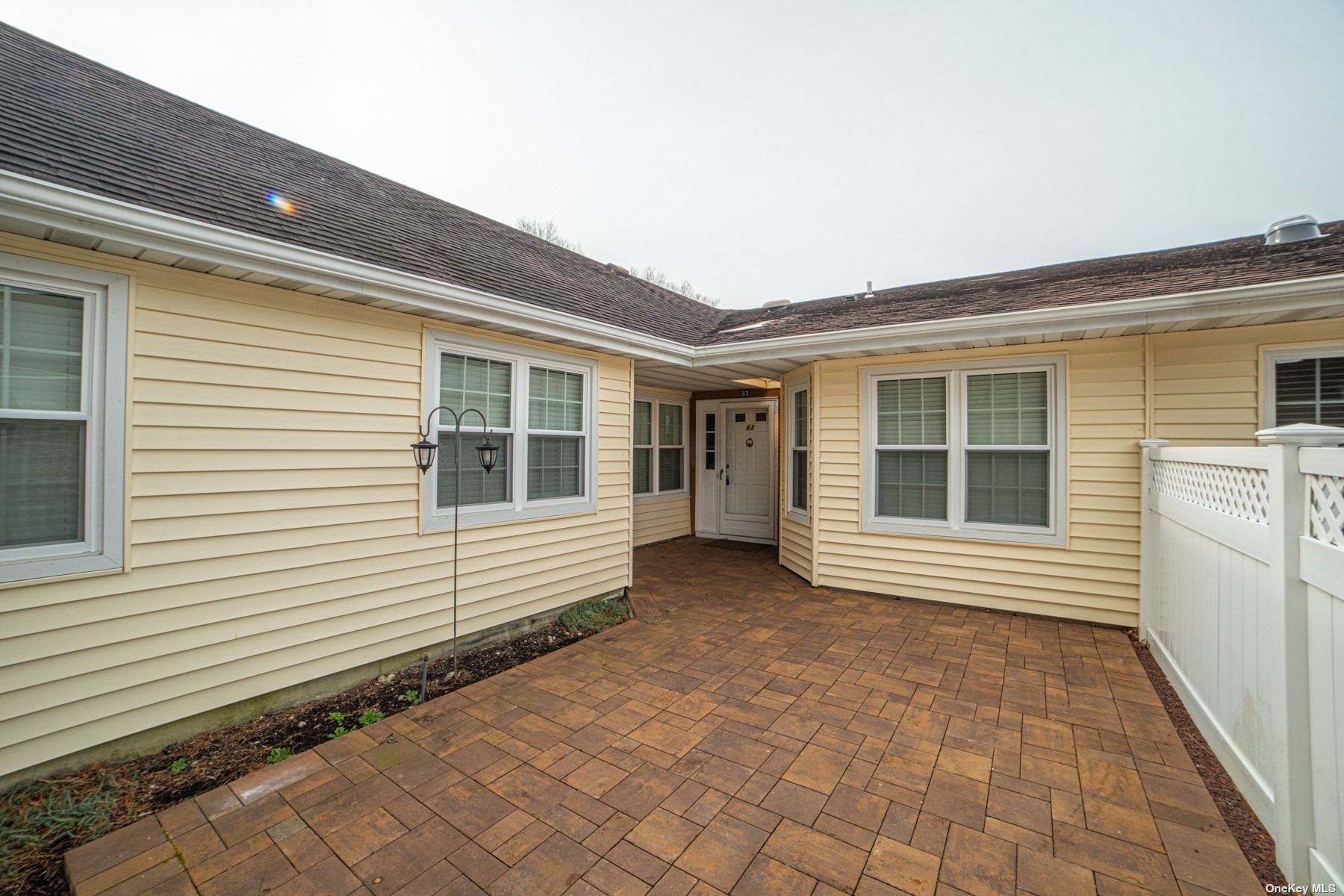 #1 photo, 63 Revere Drive, サフォーク郡 Sayville , NY 11782