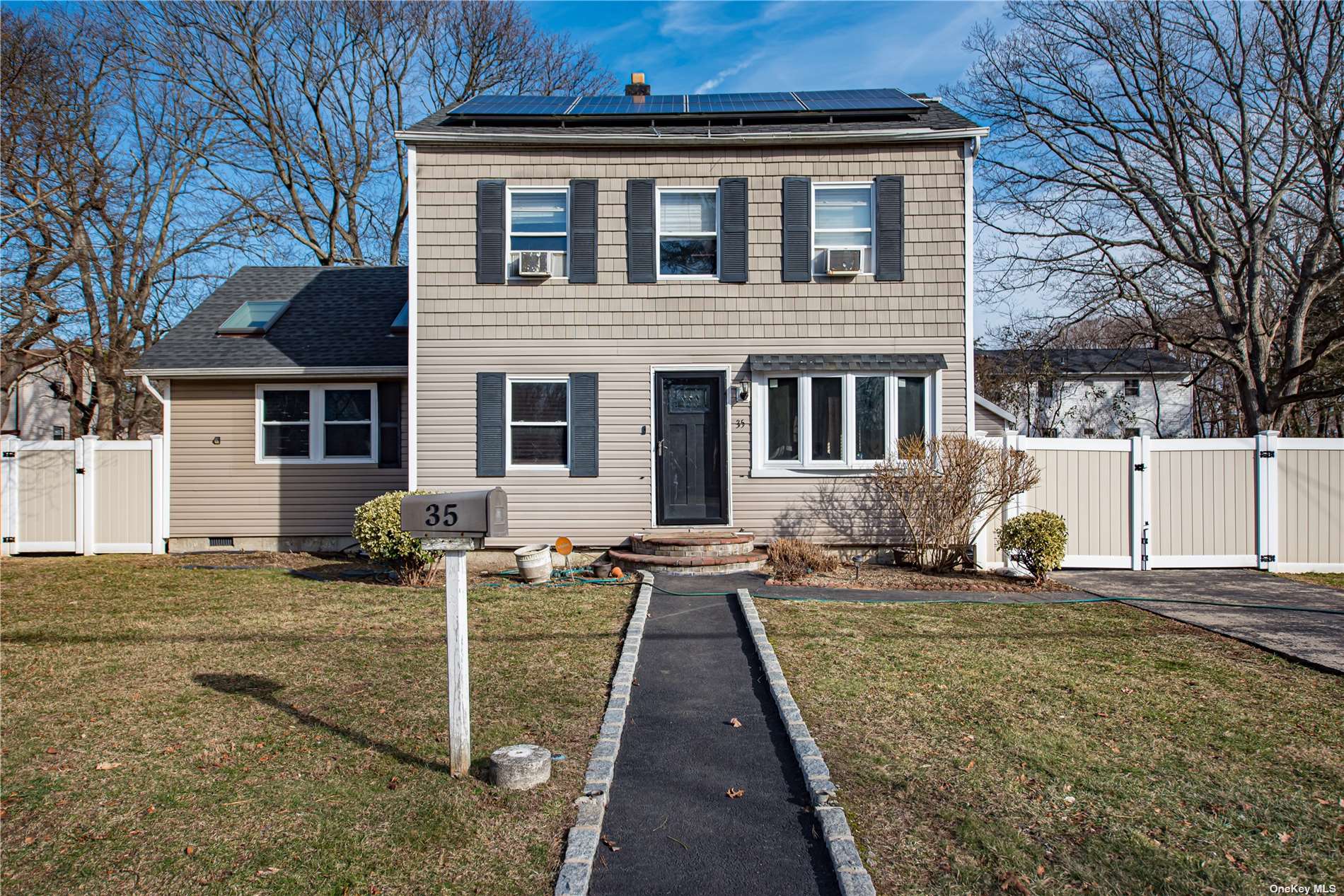 #1 photo, 35 Mccue Avenue, Wheatley Heights , NY 11798