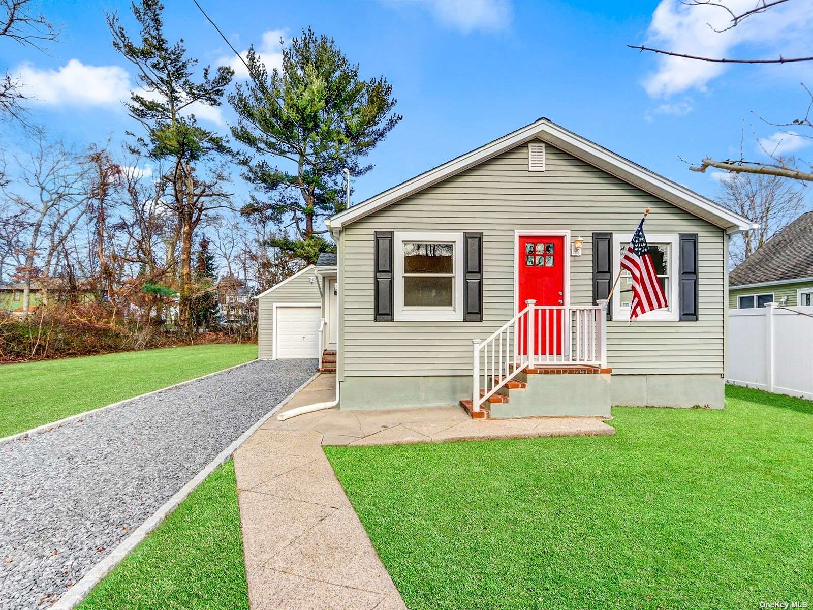 #1 photo, 17 Crane Road, サフォーク郡 Rocky Point , NY 11778