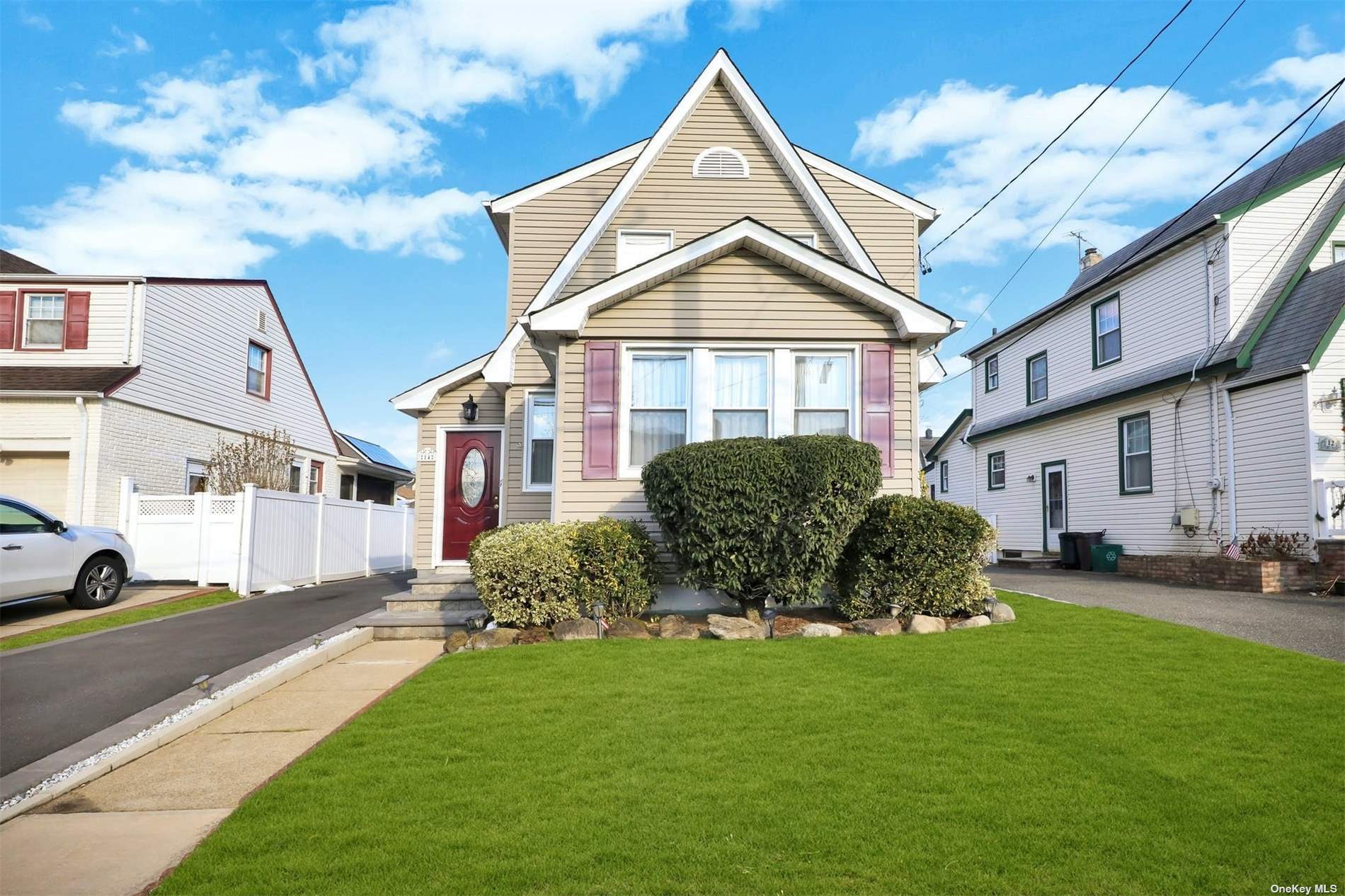 #1 photo, 14 Farnum Street, ناسو Lynbrook , NY 11563