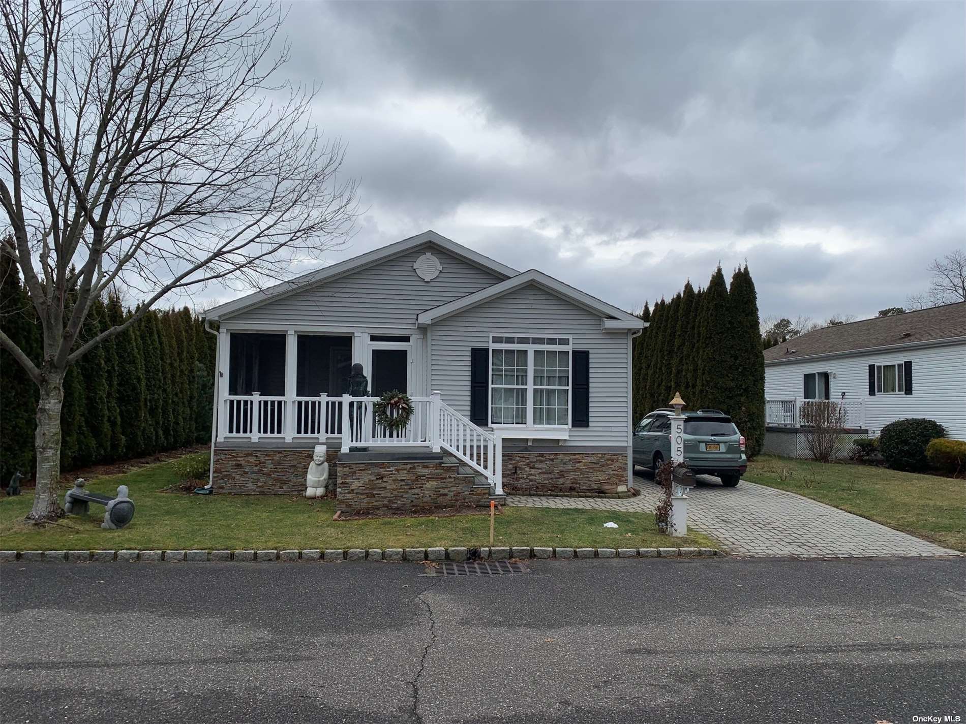 #1 photo, 1661-505 Old Country Road, Riverhead , NY 11901