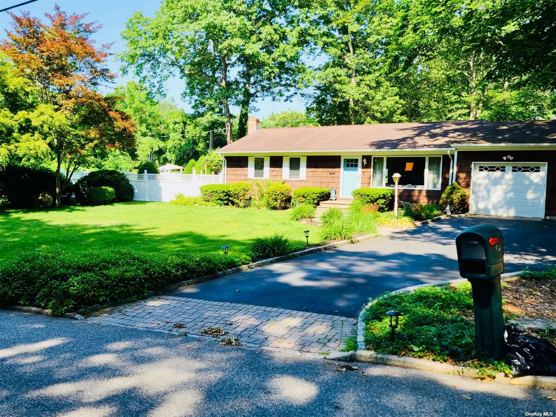 #1 photo, 126 Overhill Road, 東長島 Wading River , NY 11792