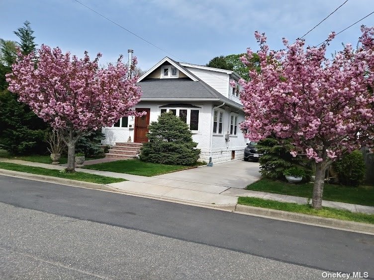 #1 photo, 2047-2049 Walnut Street, ナッソー郡 Baldwin , NY 11510