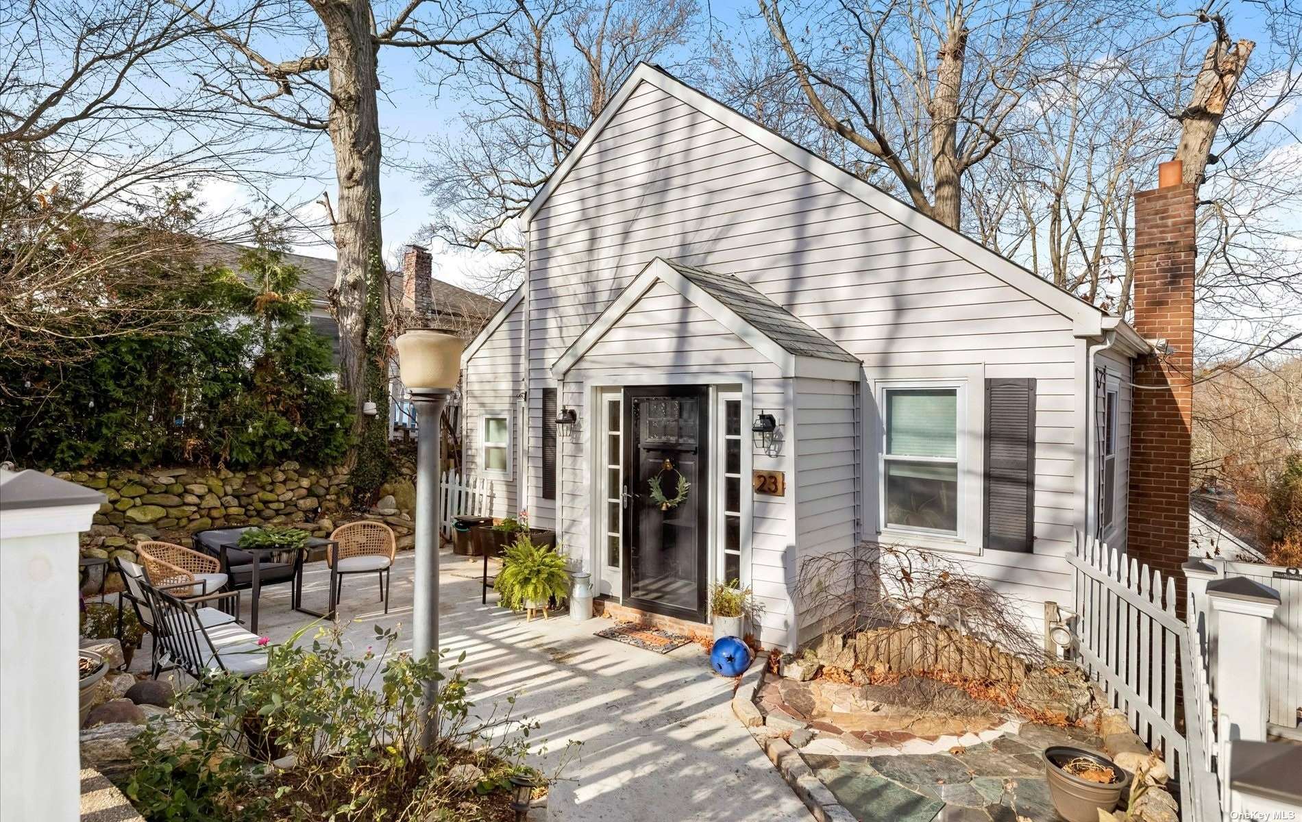 #1 photo, 23 Hillside Avenue, ナッソー郡 Glenwood Landing , NY 11547