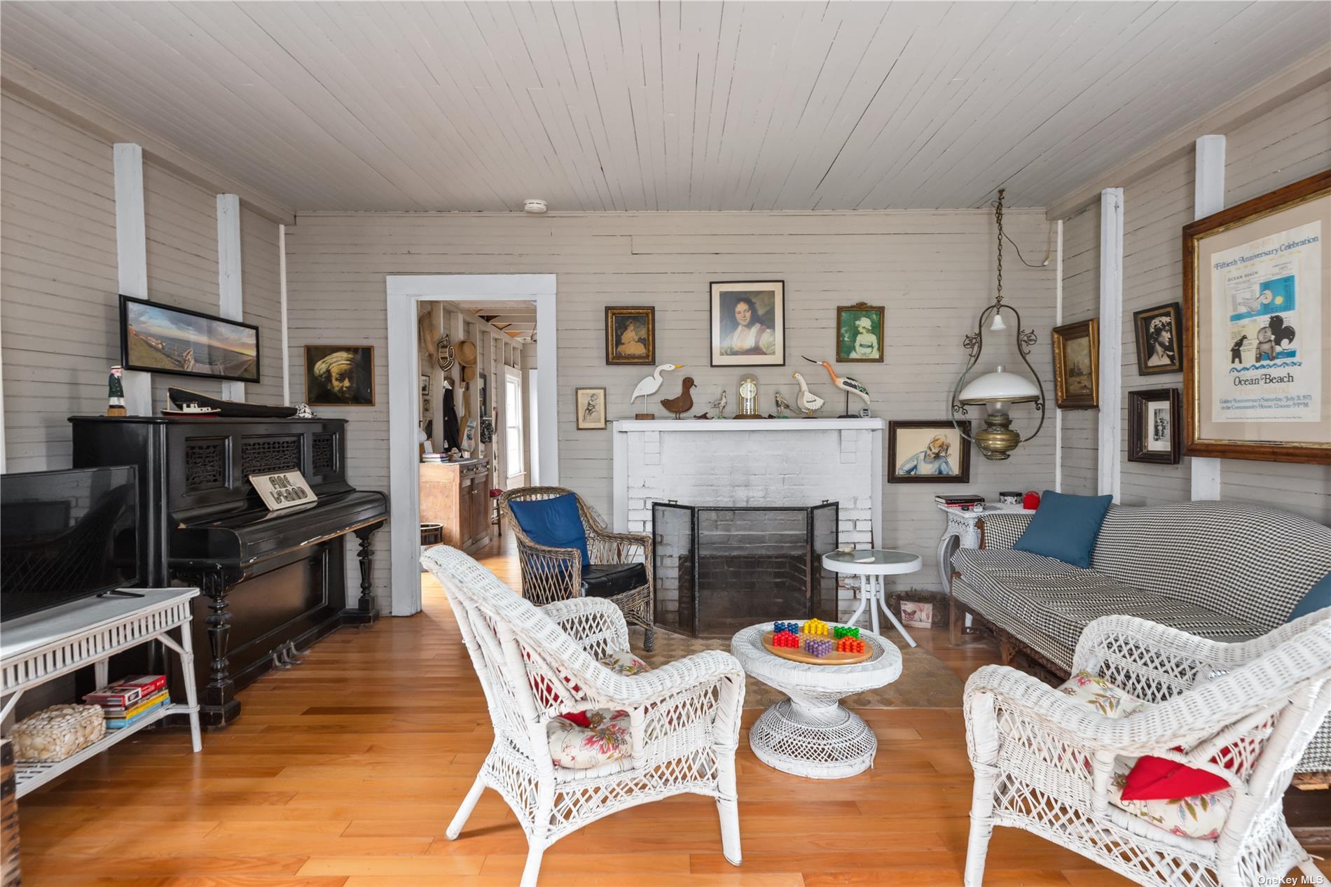 #3 photo, 20 Ocean Road, Ocean Beach , NY 11770