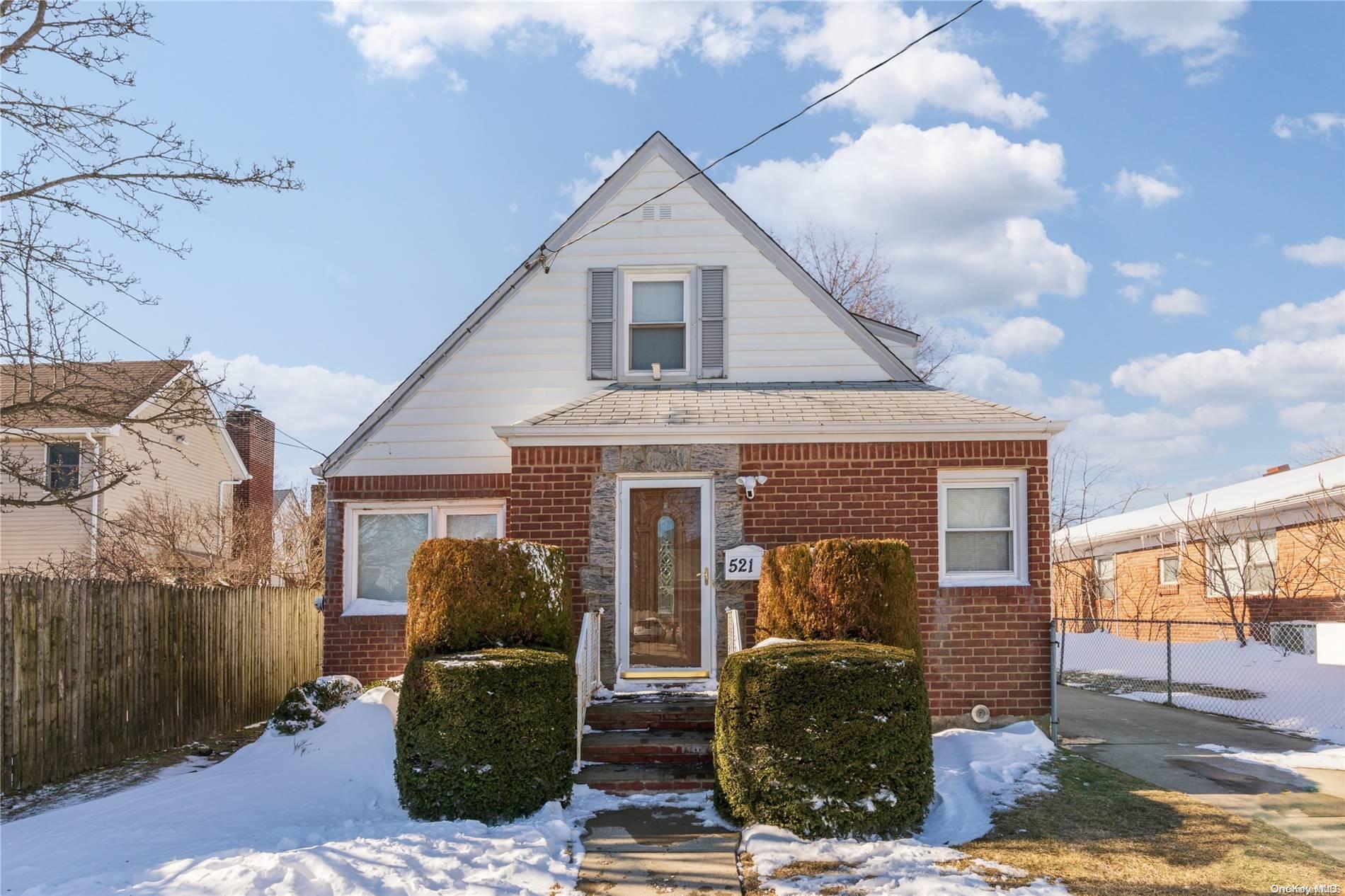 #1 photo, 521 S 12th Street, 長島 New Hyde Park , NY 11040