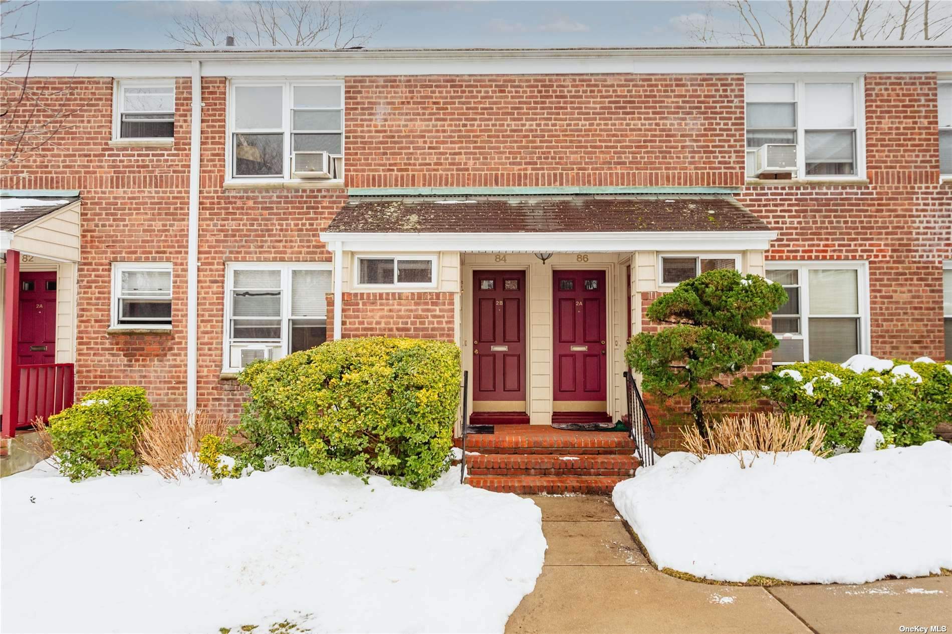 #1 photo, 84 Edwards, Roslyn Heights , NY 11577