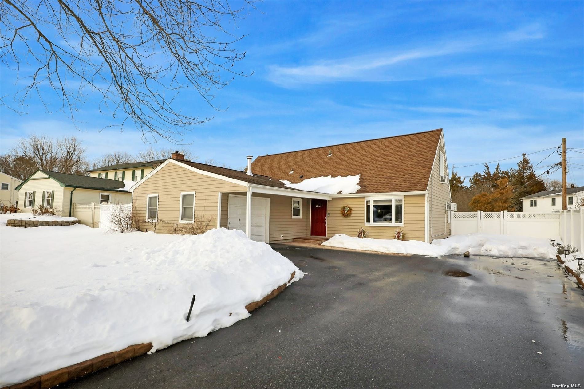 #1 photo, 477 Greenbelt Parkway, מחוז סאפוק Holtsville , NY 11742