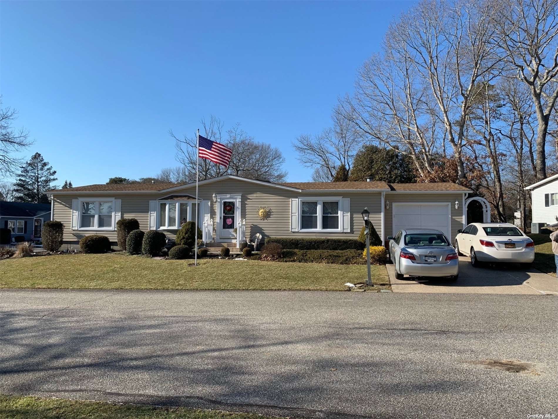 #1 photo, 1407-126 Middle Road, Calverton , NY 11933