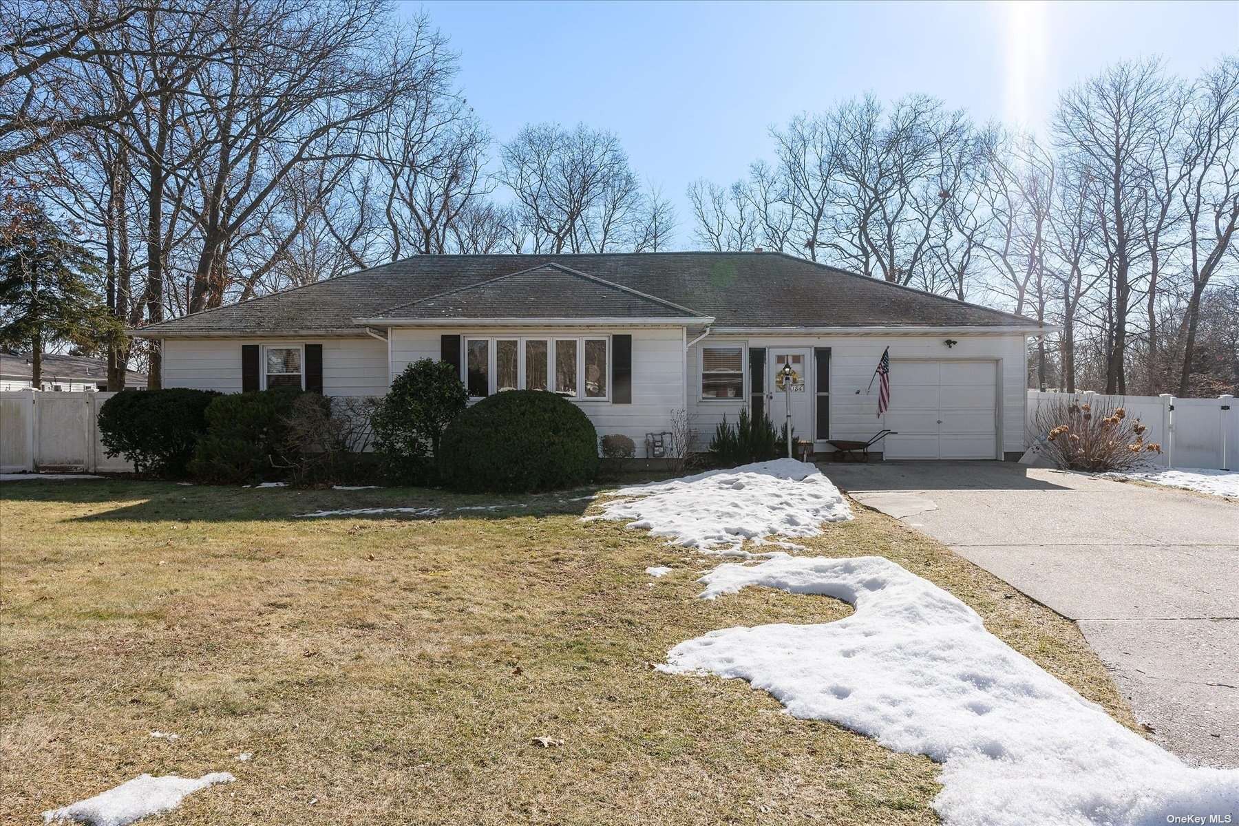 #1 photo, 184 Franklin Street, Patchogue , NY 11772