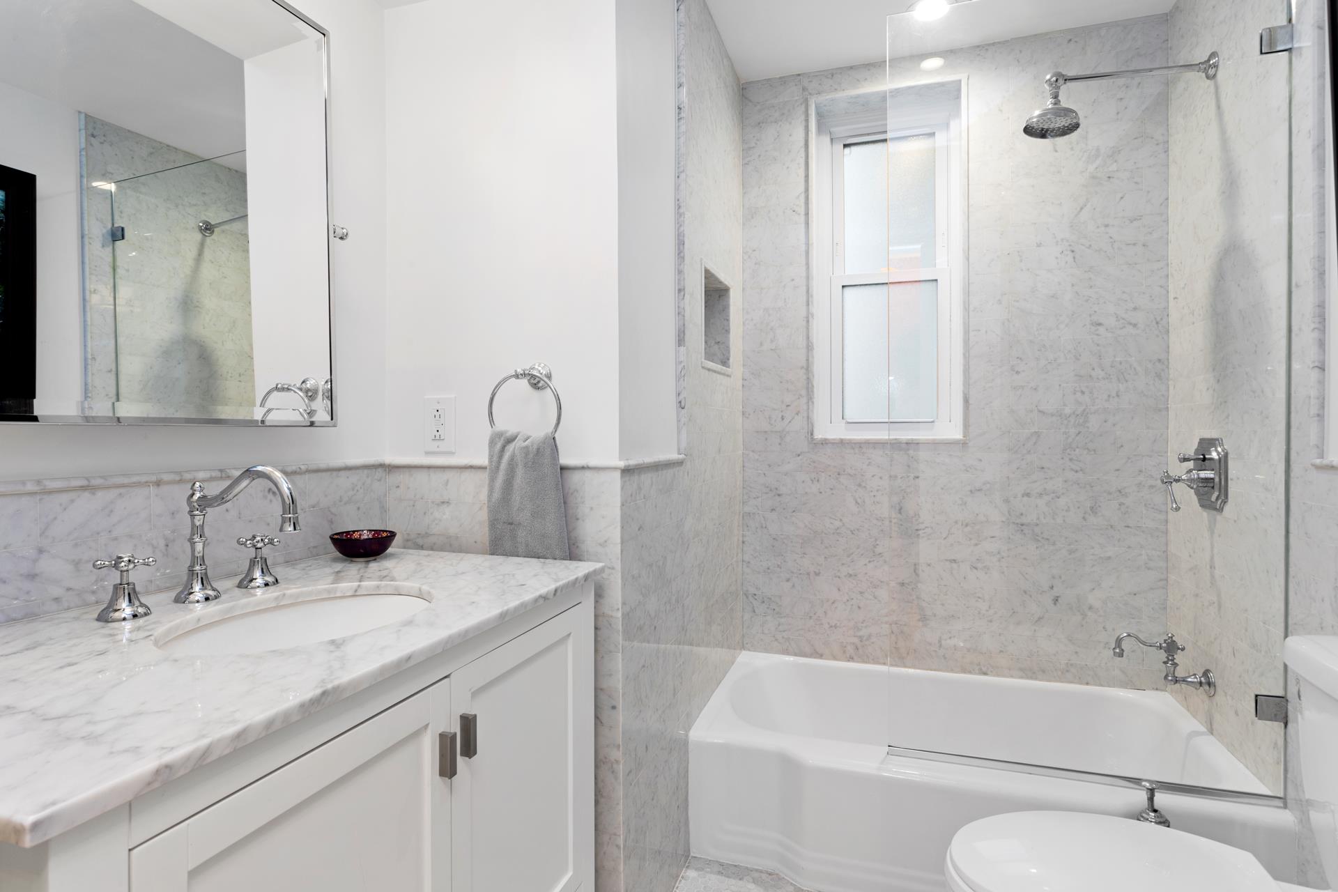 #9 photo, 115 East 36th St, 曼哈頓 中城东美利山 Murray Hill , NY 10016