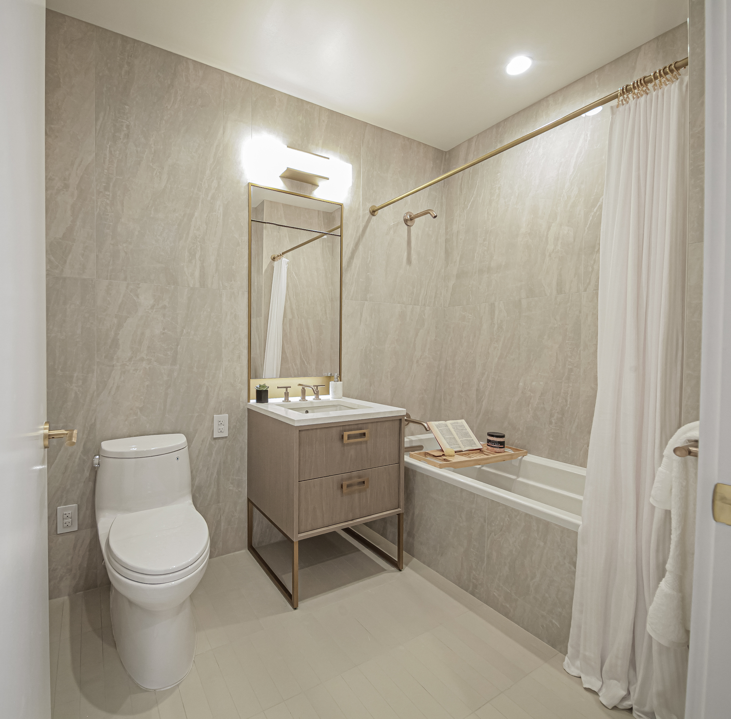 #8 photo, 3 Court Square West #PH103, 皇后區 長島城 Long Island City , New York 11101