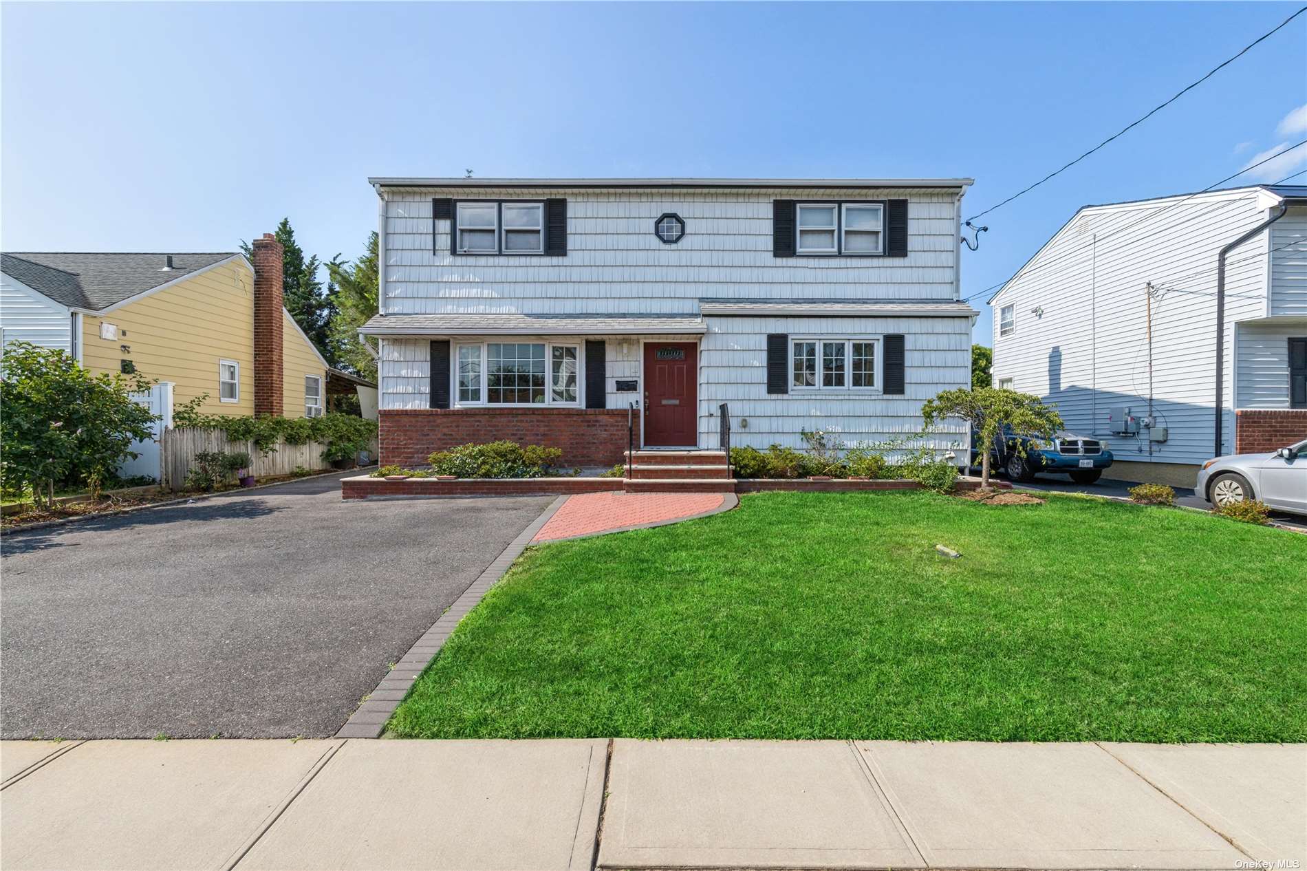 #1 photo, 11 Colony Street, ناسو Hicksville , NY 11801