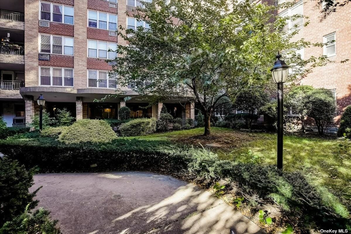 #1 photo, 94-11 59th Avenue, एल्महर्स्ट Elmhurst , NY 11373