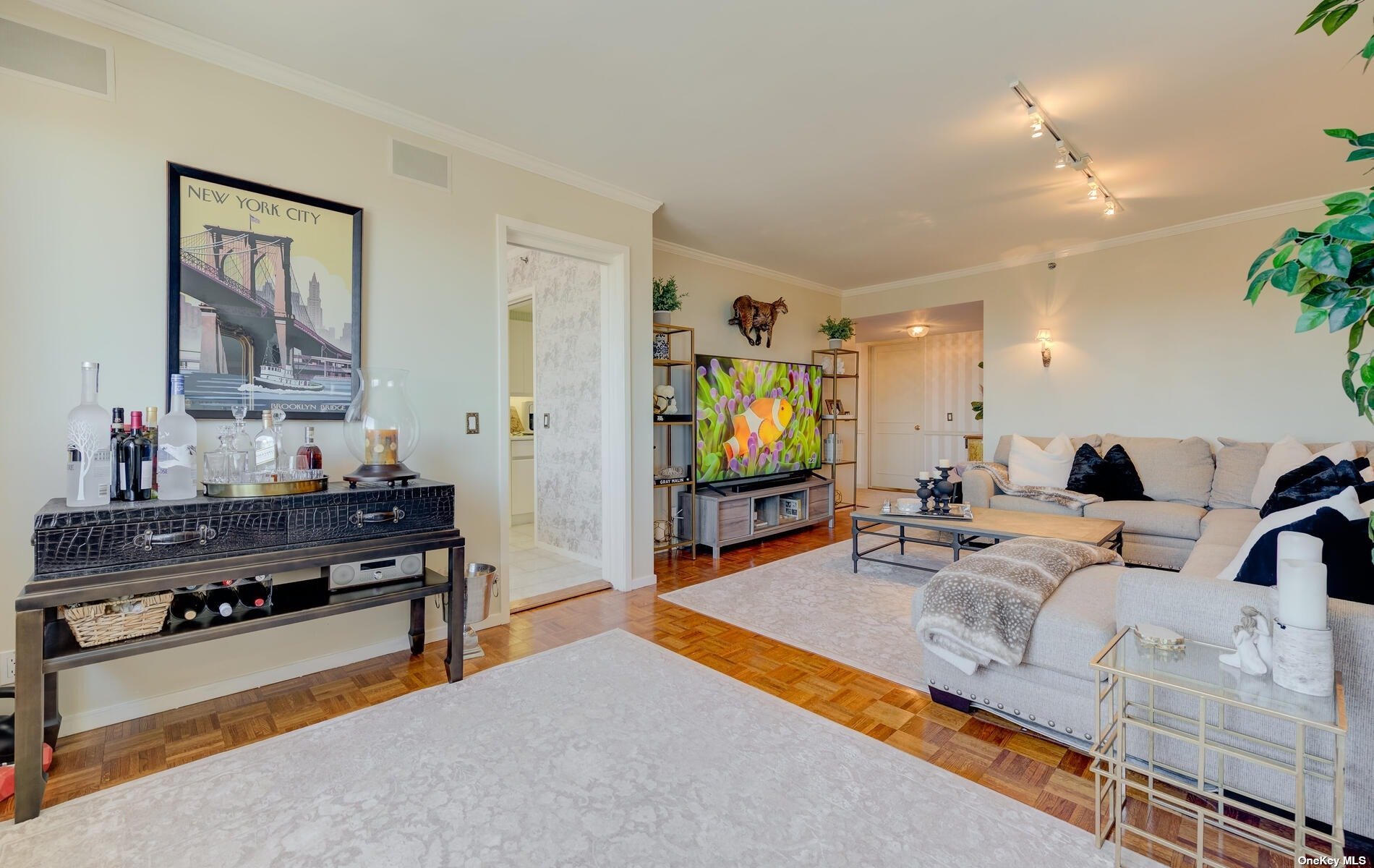 #1 photo, 100 Hilton Avenue, 長島 花園城 Garden City , NY 11530