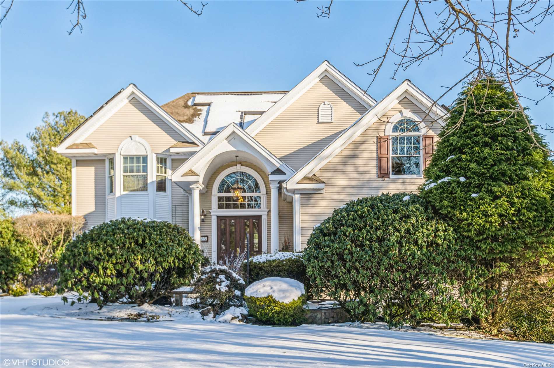 #1 photo, 26 Walden Place, Huntington , NY 11743