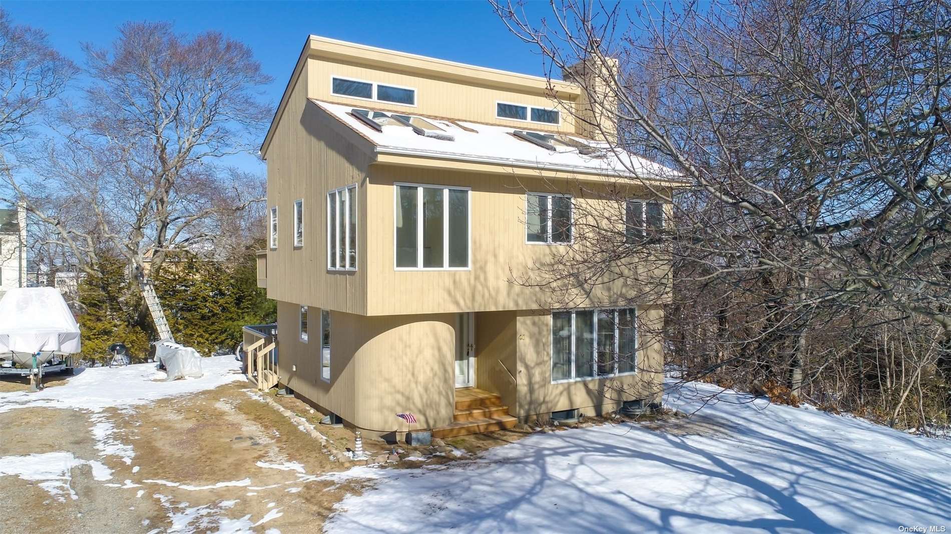 #1 photo, 40 Treasure Road, Riverhead , NY 11901