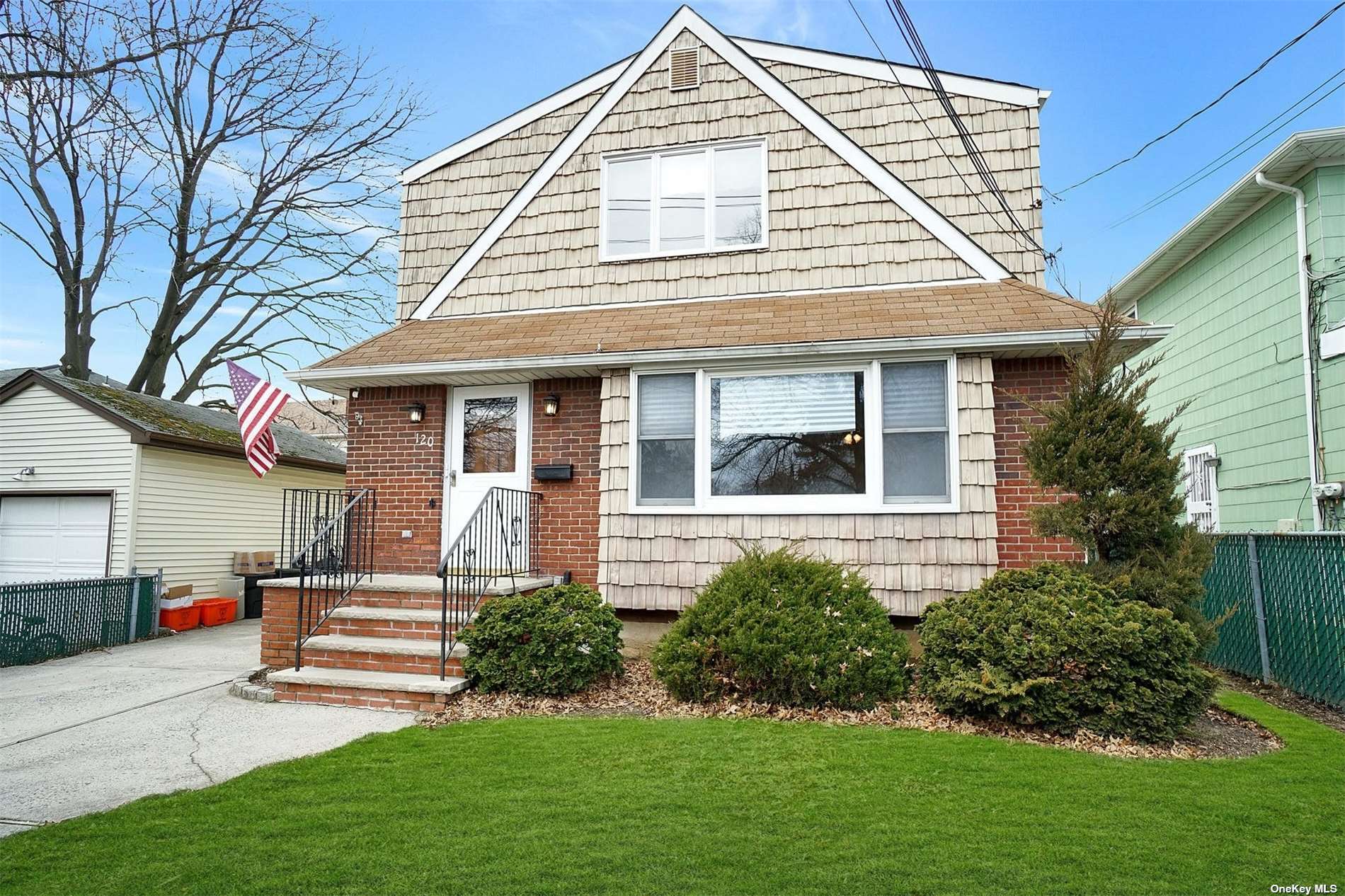 #1 photo, 120 Hillsboro Avenue, ナッソー郡 Elmont , NY 11003