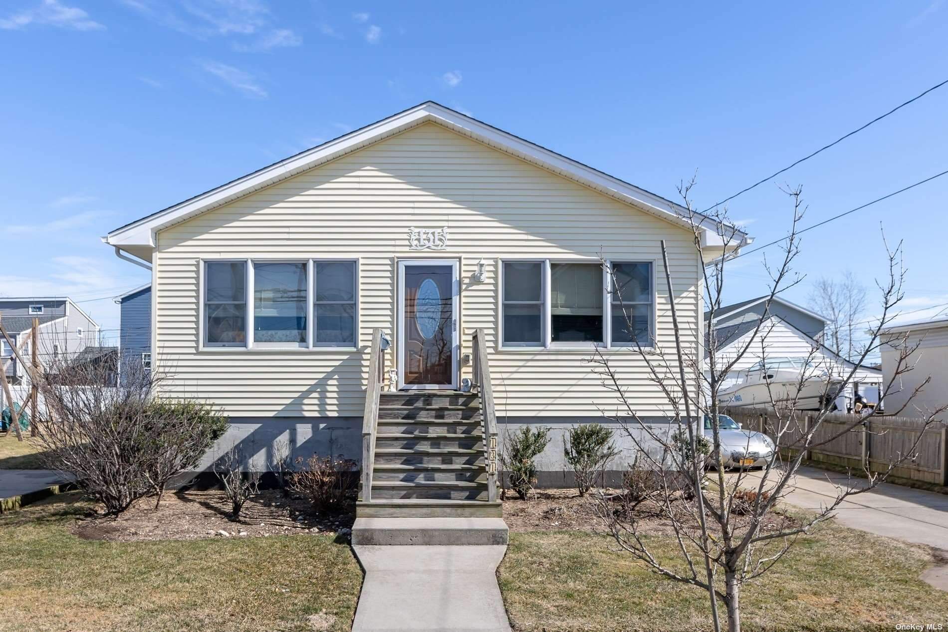 #1 photo, 131 Radcliffe Road, 長島 島公園 Island Park , NY 11558