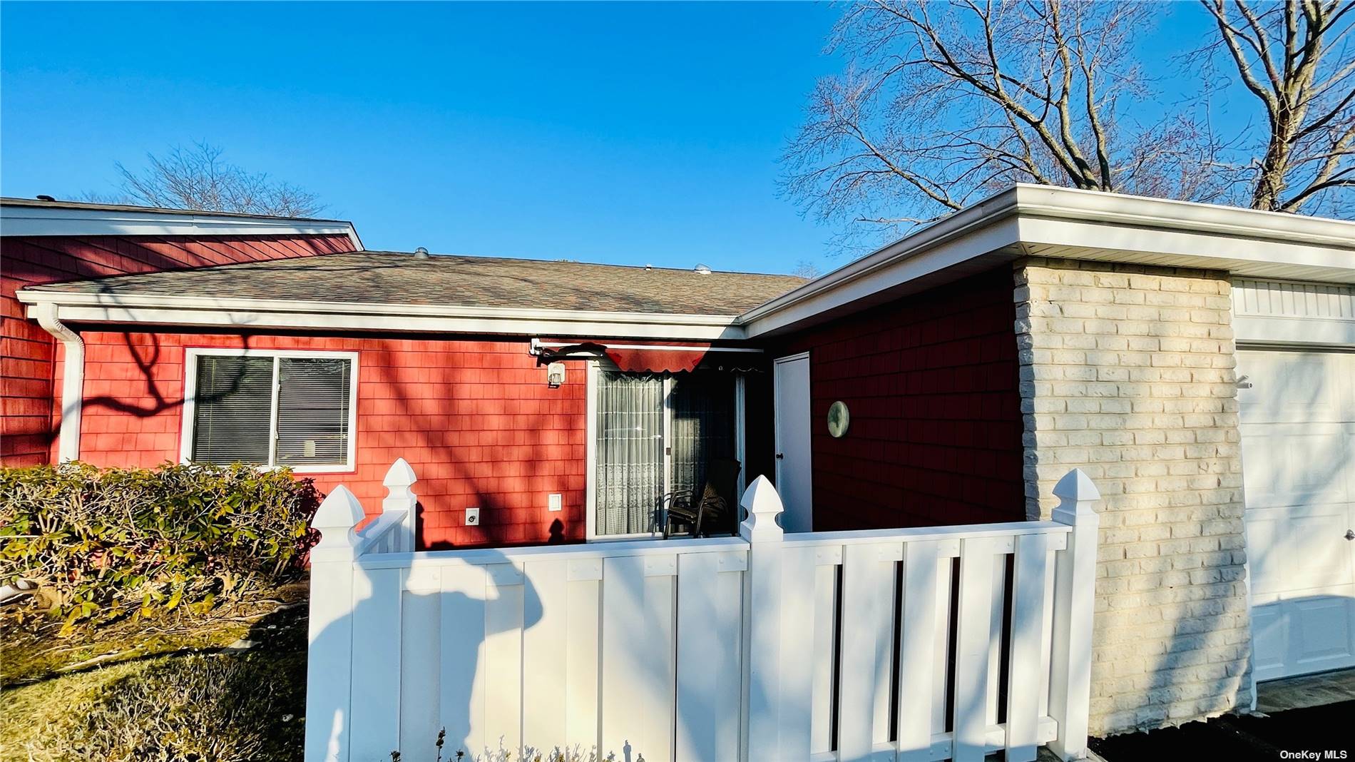 #1 photo, 301 Drew Drive, 東長島 圣占士 Saint James , NY 11780