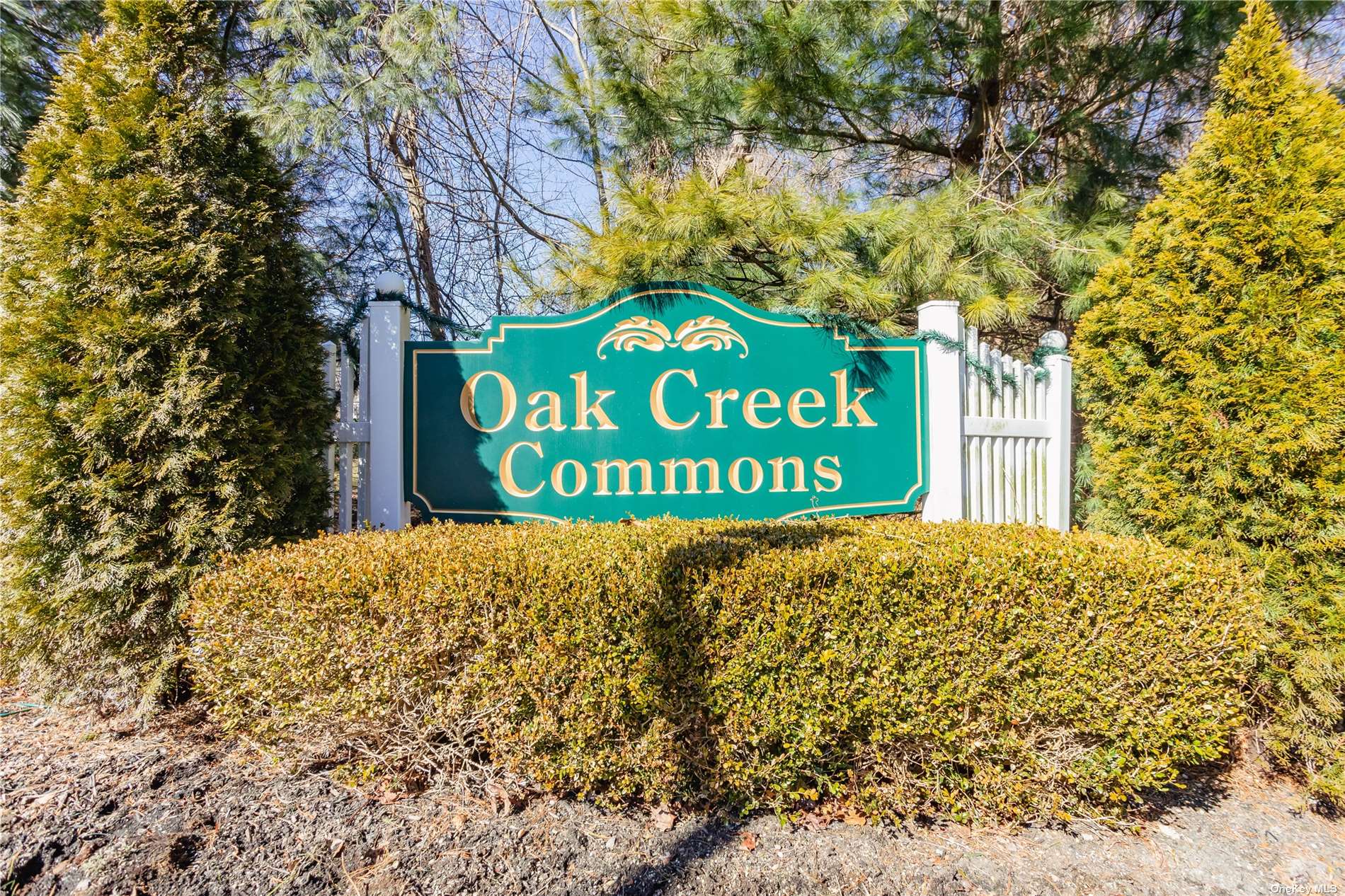 #1 photo, 101 Okeefe Court, سوفولك Oakdale , NY 11769
