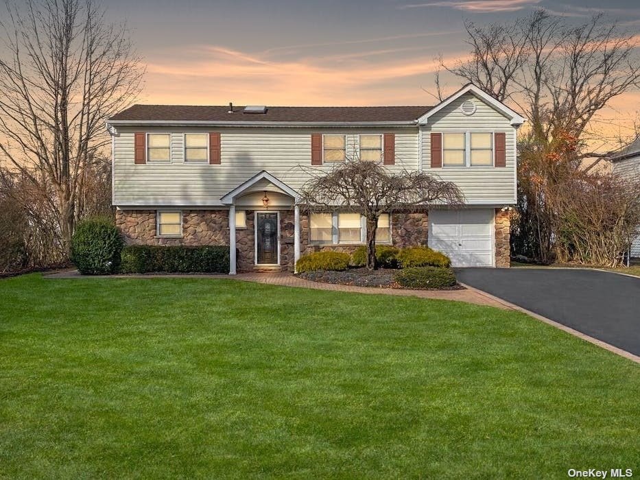 #1 photo, 5 Clarissa Lane, سوفولك Commack , NY 11725