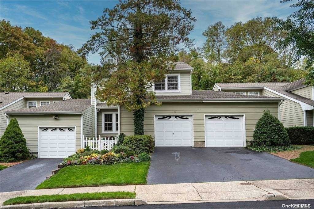 #1 photo, 14 Victorian Court, Huntington , NY 11743