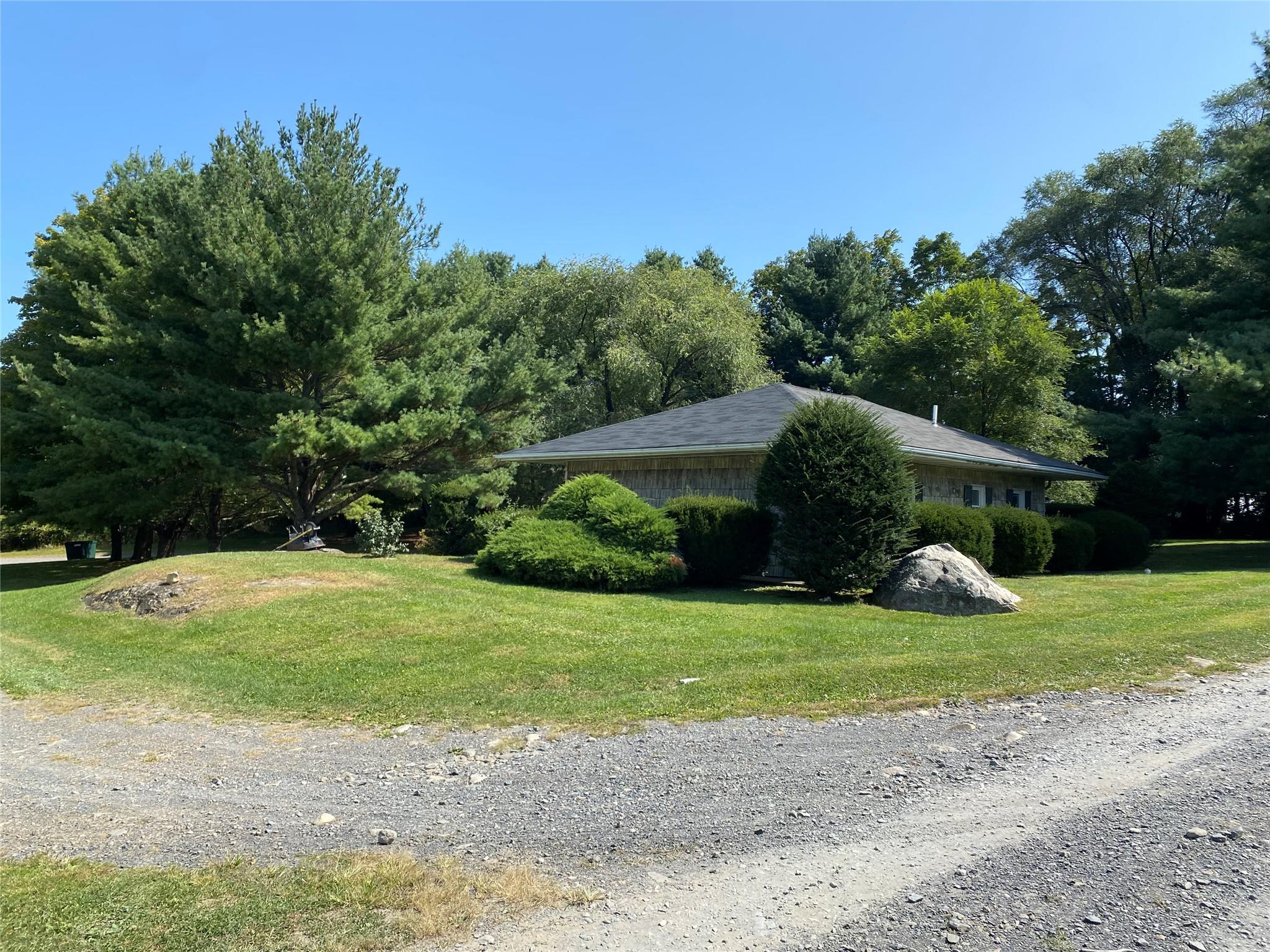 #2 photo, 243 Vineyard Avenue, Highland , NY 12528