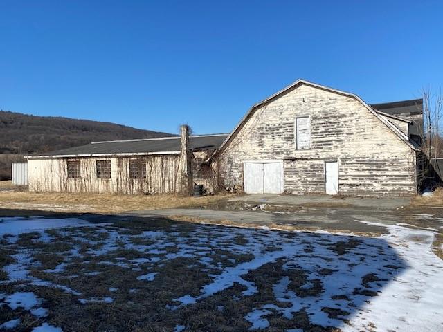 #20 photo, 243 Vineyard Avenue, Highland , NY 12528