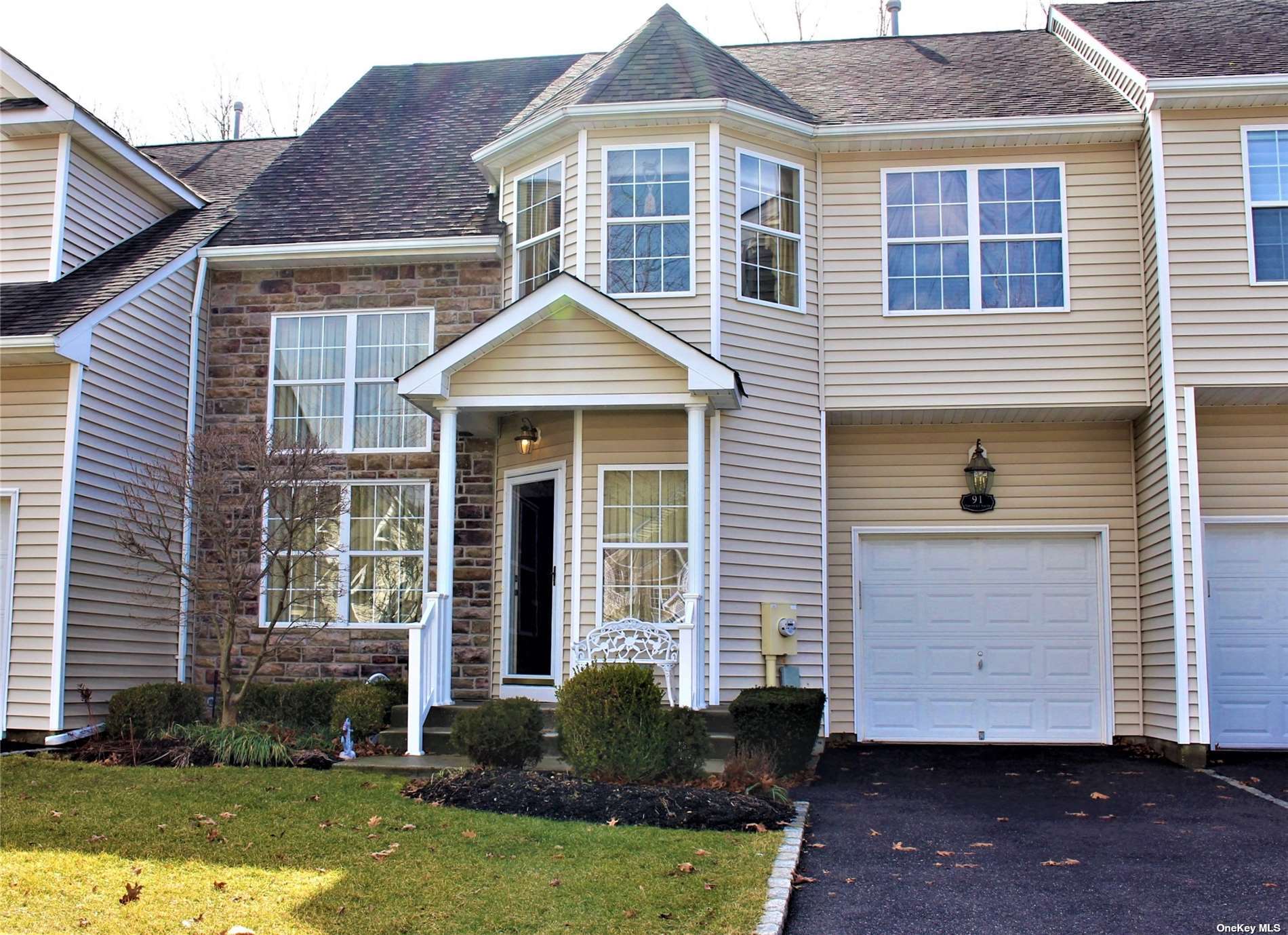 #1 photo, 91 Tiffany Court, מחוז סאפוק Nesconset , NY 11767