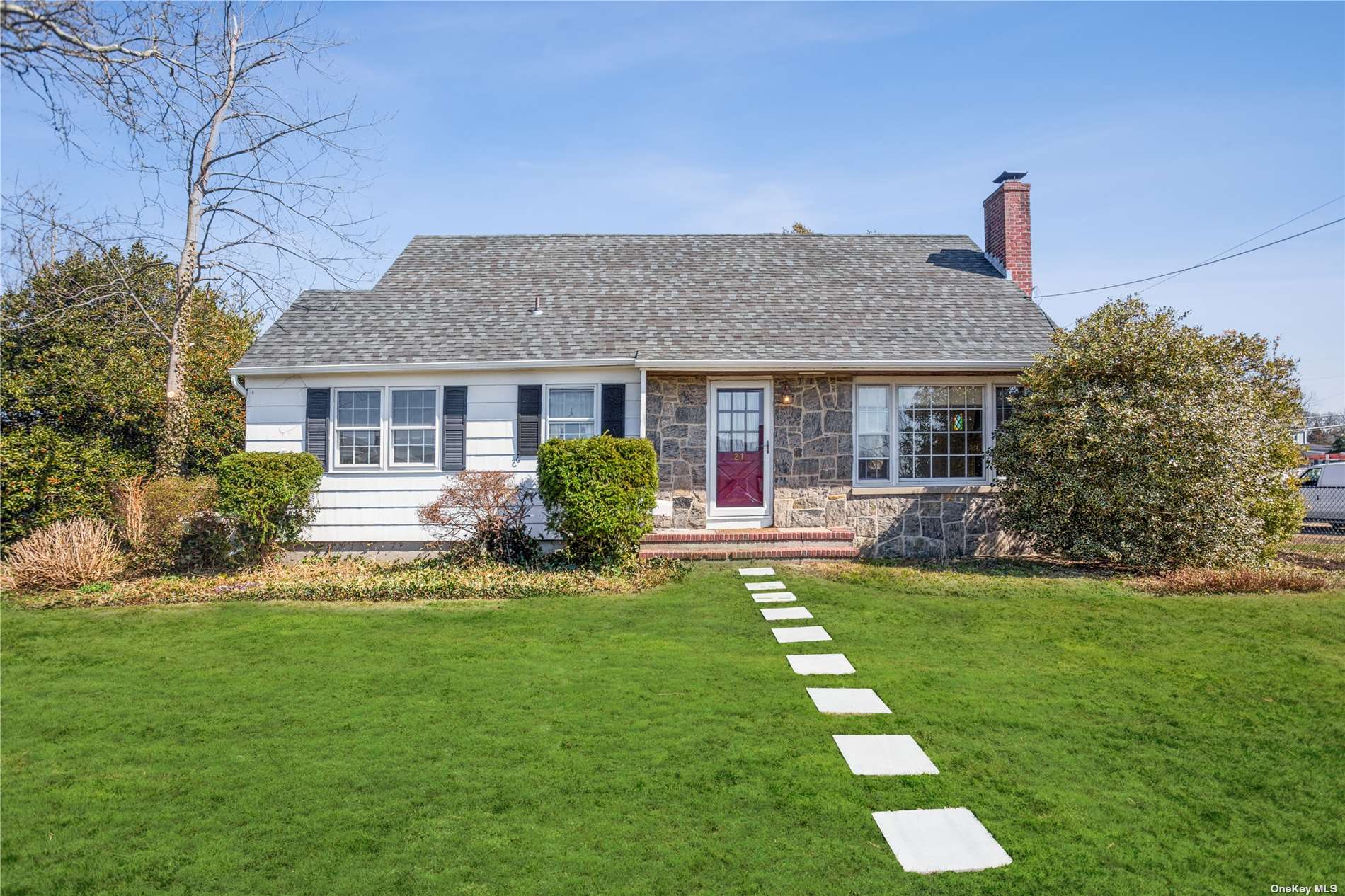 #1 photo, 21 Sunset Drive, Sayville , NY 11782