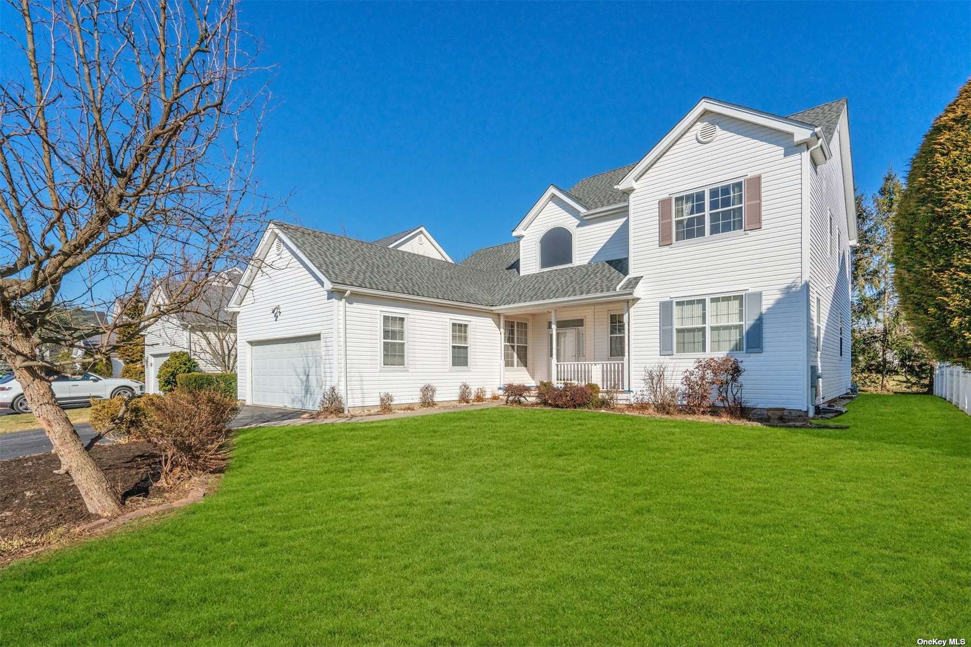 #1 photo, 106 Forster Place, سوفولك Melville , NY 11747